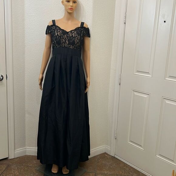R&M Richard’s Womans Sz 6 Black Dress Sweetheart Lace Off Shoulder Pleated Maxi - Picture 1 of 12